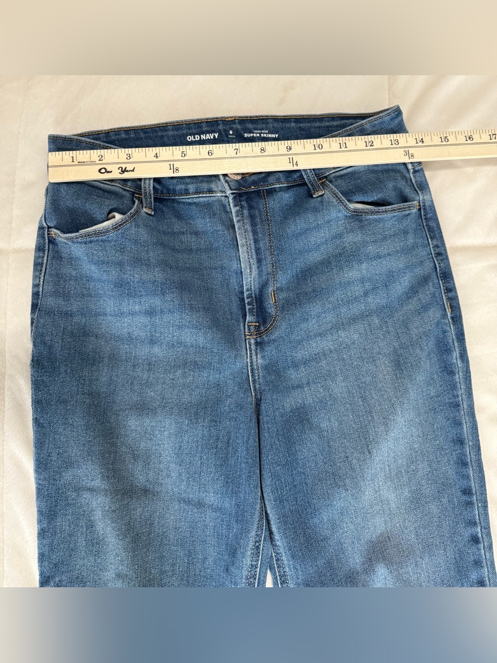 Old Navy High-Rise Super Skinny Jeans Women’s 6 Tall Medium Wash Stretch Denim - Picture 5 of 6